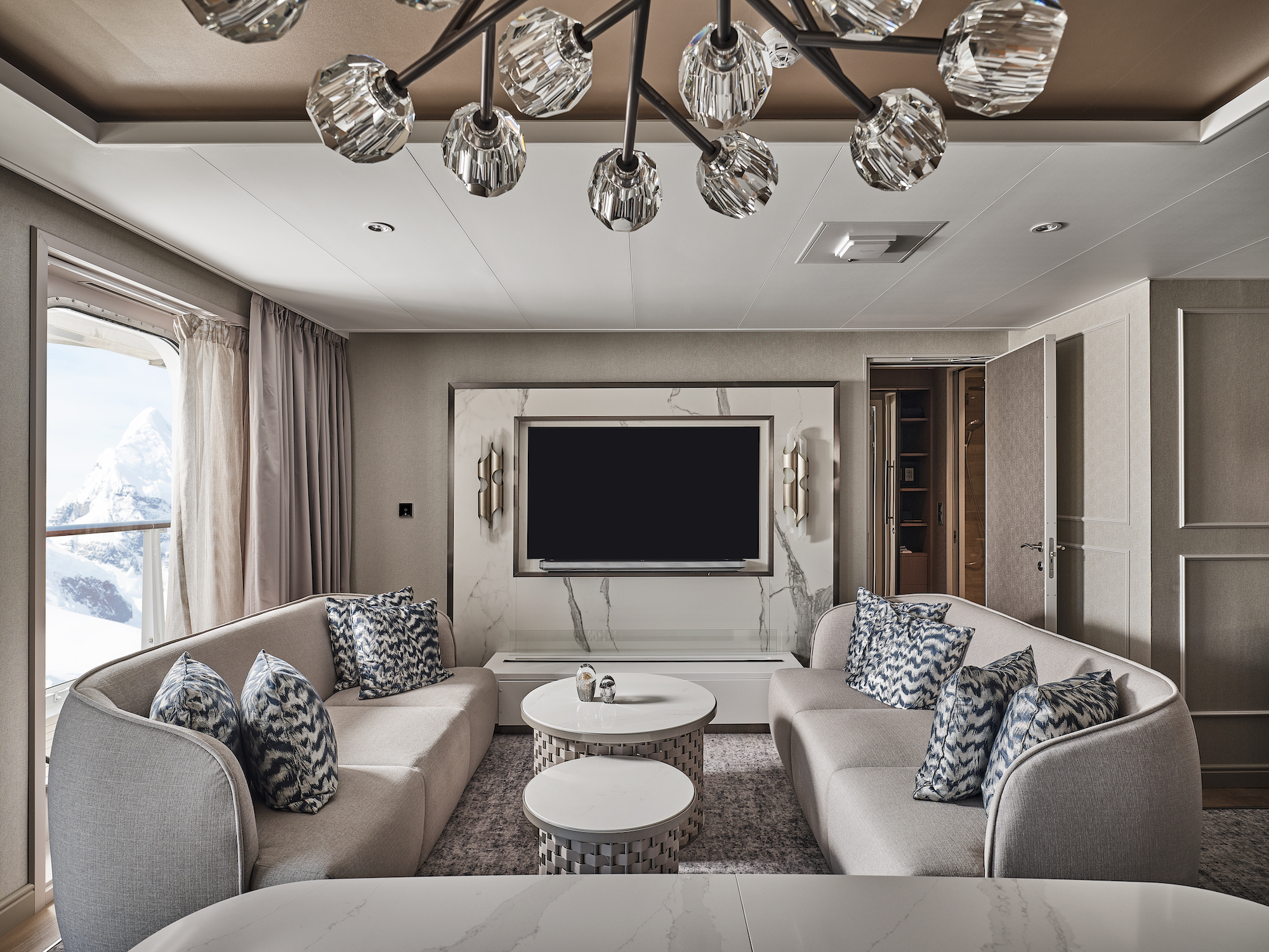 Spacious and comfortable expedition ship suite