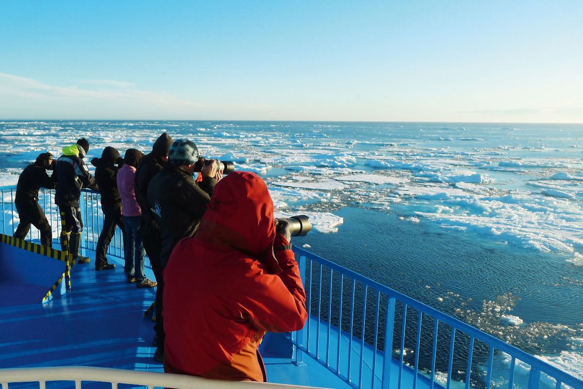 Passengers On The M S Quest Deck