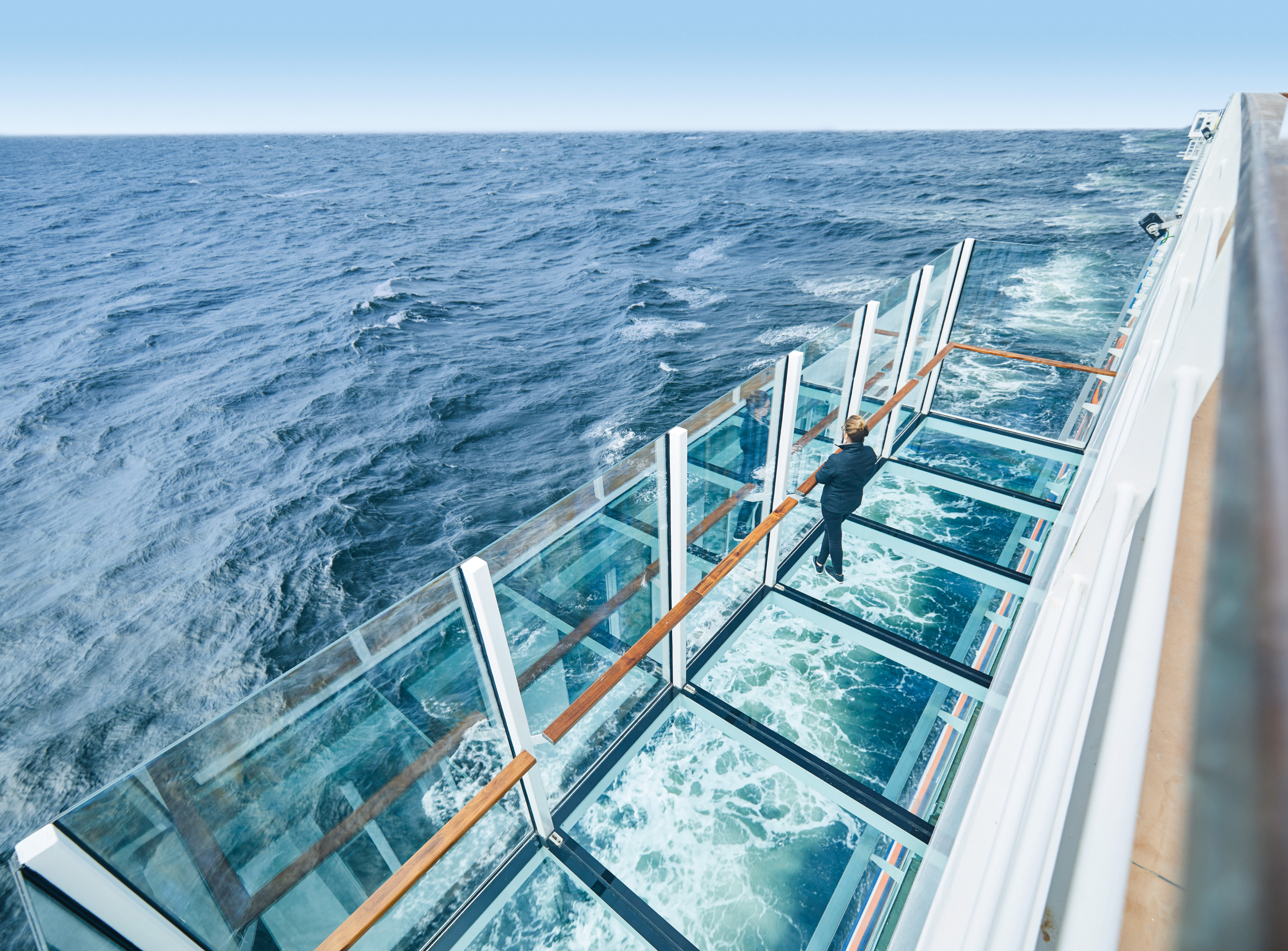 Hapag Lloyd Hanseatic Glass Balcony 1