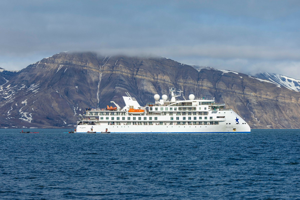 Lindblad Ship Greg Mortimer Exterior 5107