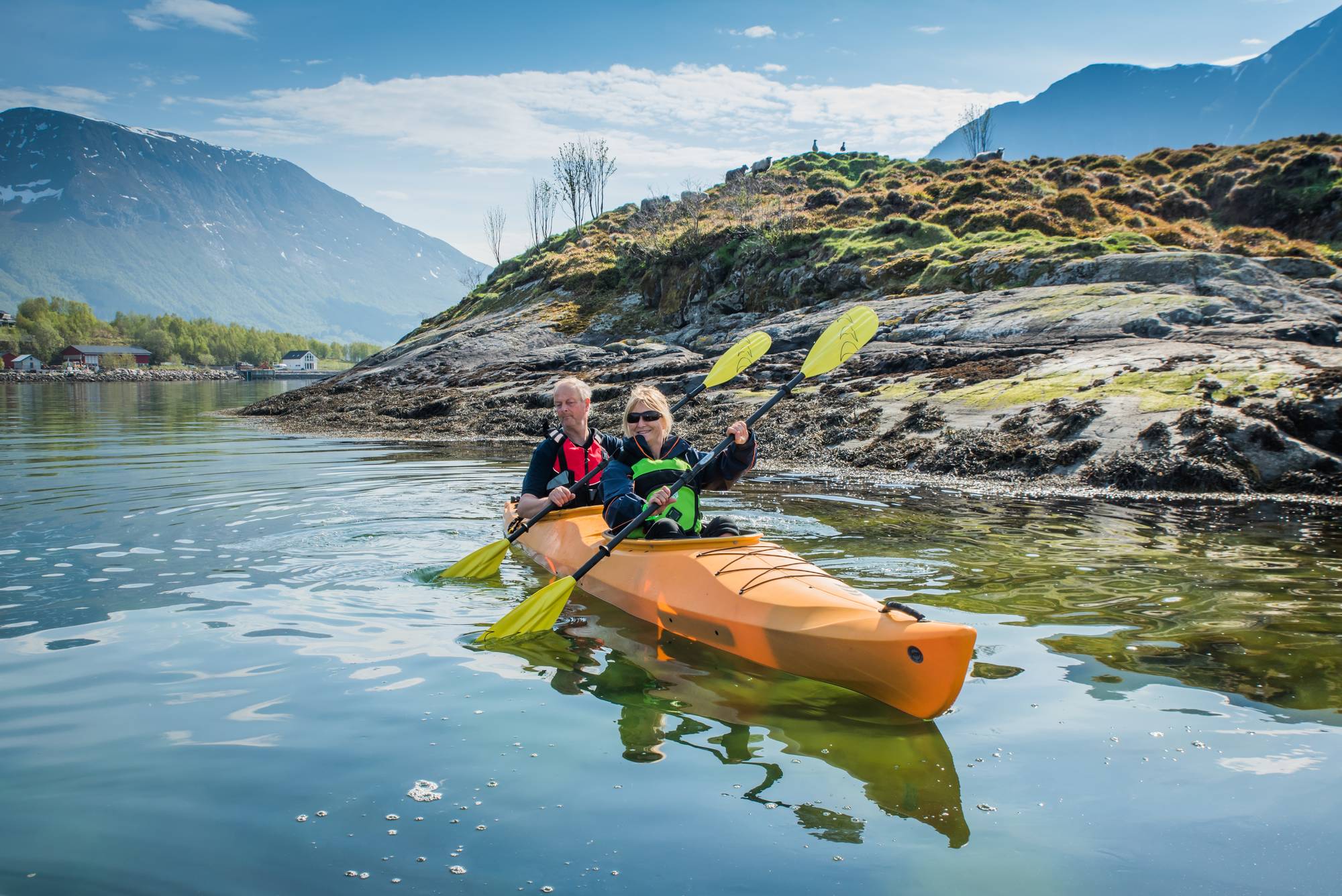 Hapag Lloyd - Hanseatic Expediton Ships - Nature Wildlife Kayaks Kayaking