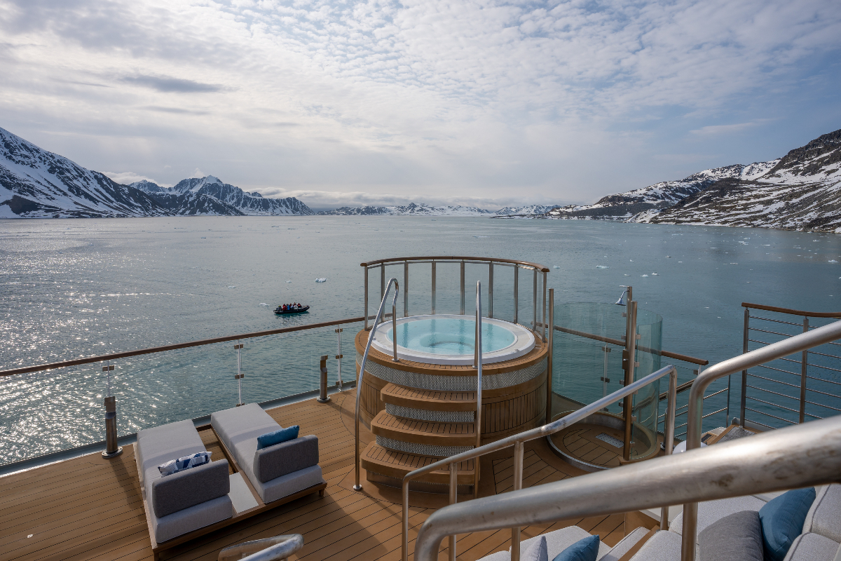 Ocean Albatros Pool Deck