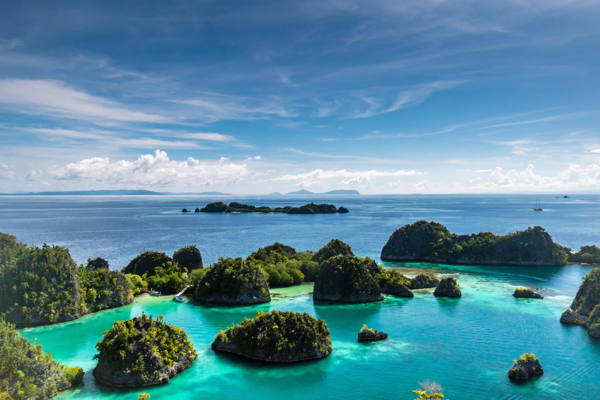 Pianemo Raja Ampat Indonesia; Sutirta Budiman