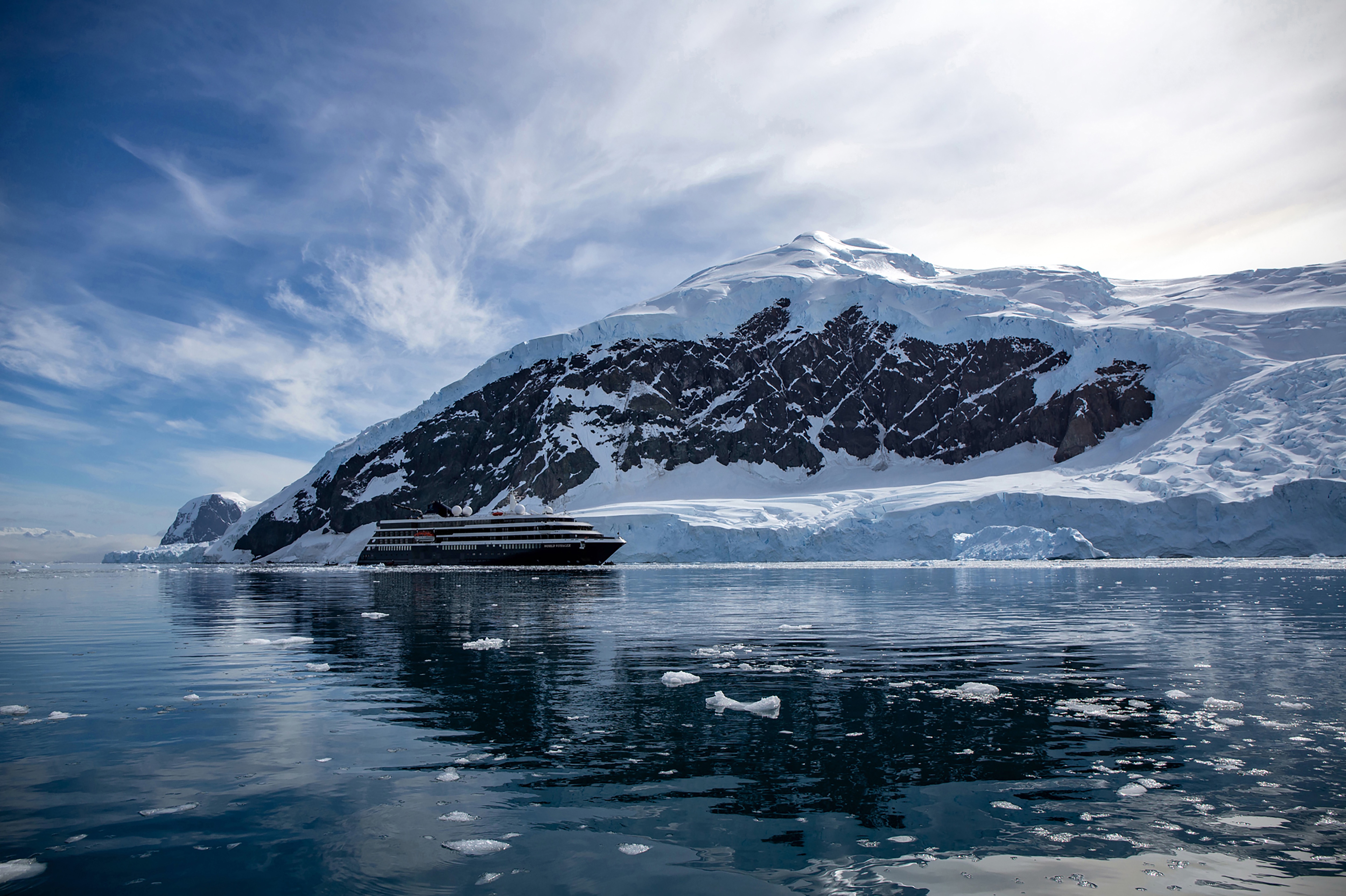 Atlas Ocean Voyages, WORLD VOYAGER, Antarctica 1