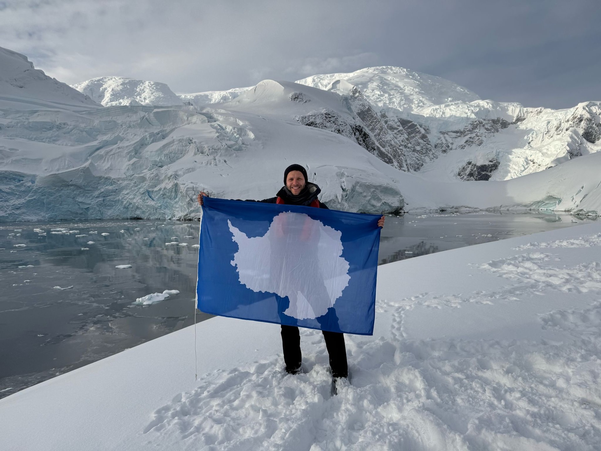 Billy Heaney On Antarctic Aontinent 3289
