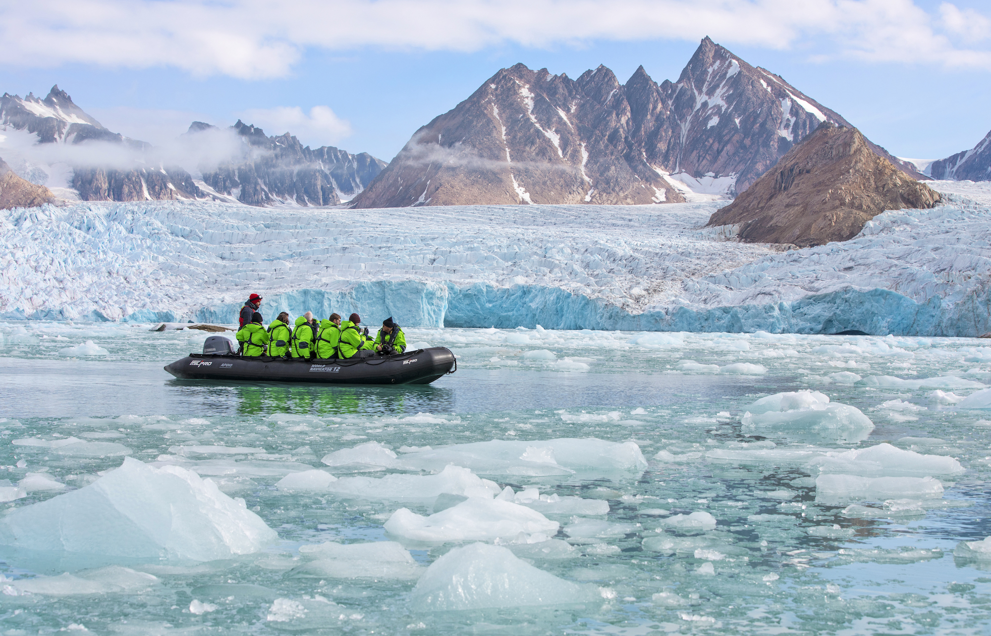 Aov Arctic Zodiac 0092